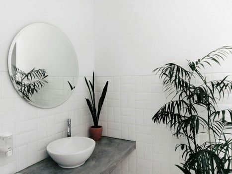 Stark verschmutzte Fliesen in der Dusche reinigen: Ein umfassender Leitfaden () Stark verschmutzte Fliesen in der Dusche reinigen: Ein umfassender Leitfaden