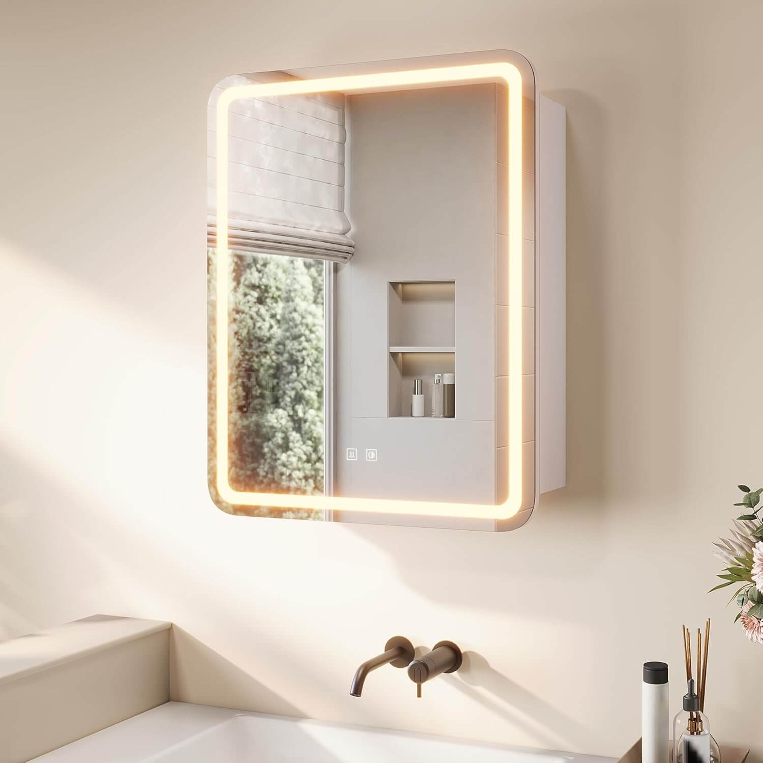 SONNI Spiegelschrank mit Beleuchtung 70x 55 cm, LED Spiegelschrank mit Taschentuch-Durchlass, Steckdose, Anti-Beschlag & 3 Lichtfarben, Dimmbar - Holzschrank Beige, Vollständig Montiert