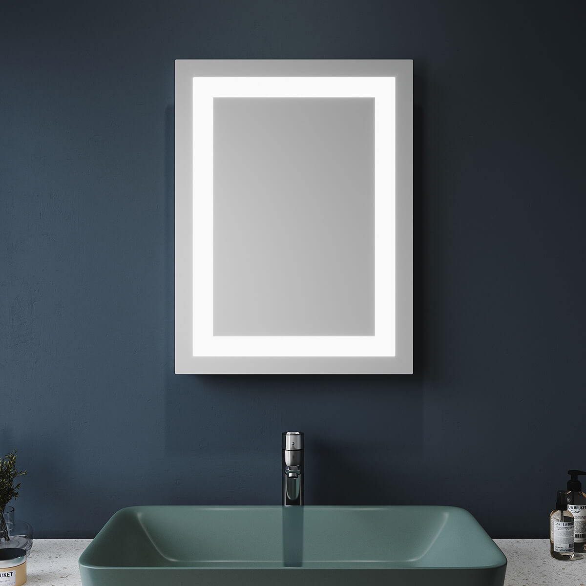 Produktbild von Kaltweißer Spiegel Badspiegel Mit LED-Beleuchtung 45x60 Cm - Kaltweiß & Spritzwassergeschützt IP44 Wandspiegel IP44