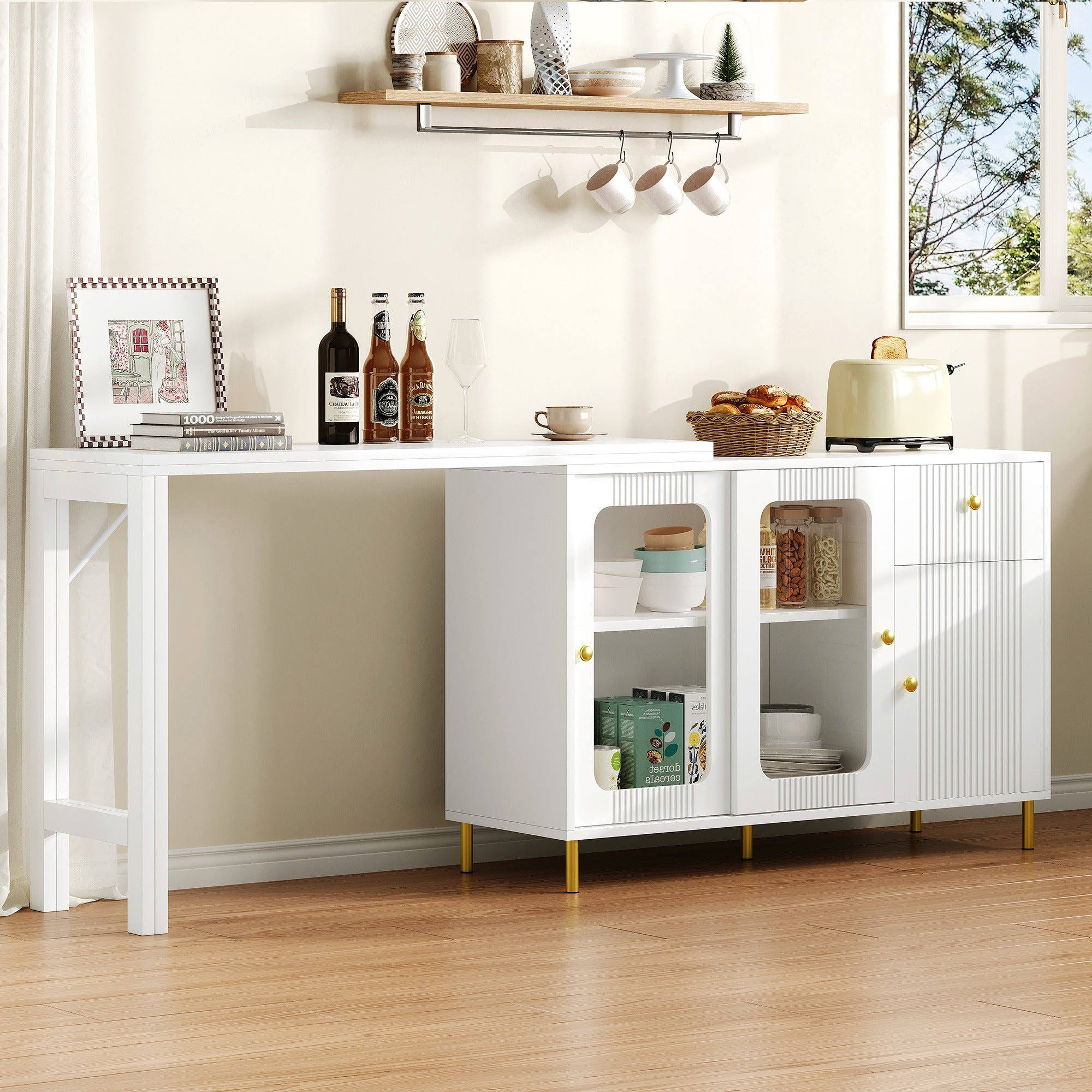 SONNI Buffetschrank Weiß mit ausziehbarer Tischplatte, drehbarer Arbeitsfläche, Glasschiebetüren, Wellenmuster, verstellbarem Stauraum und goldenen Metallbeinen, Sideboard für Küche und Esszimmer, 122x40x82cm