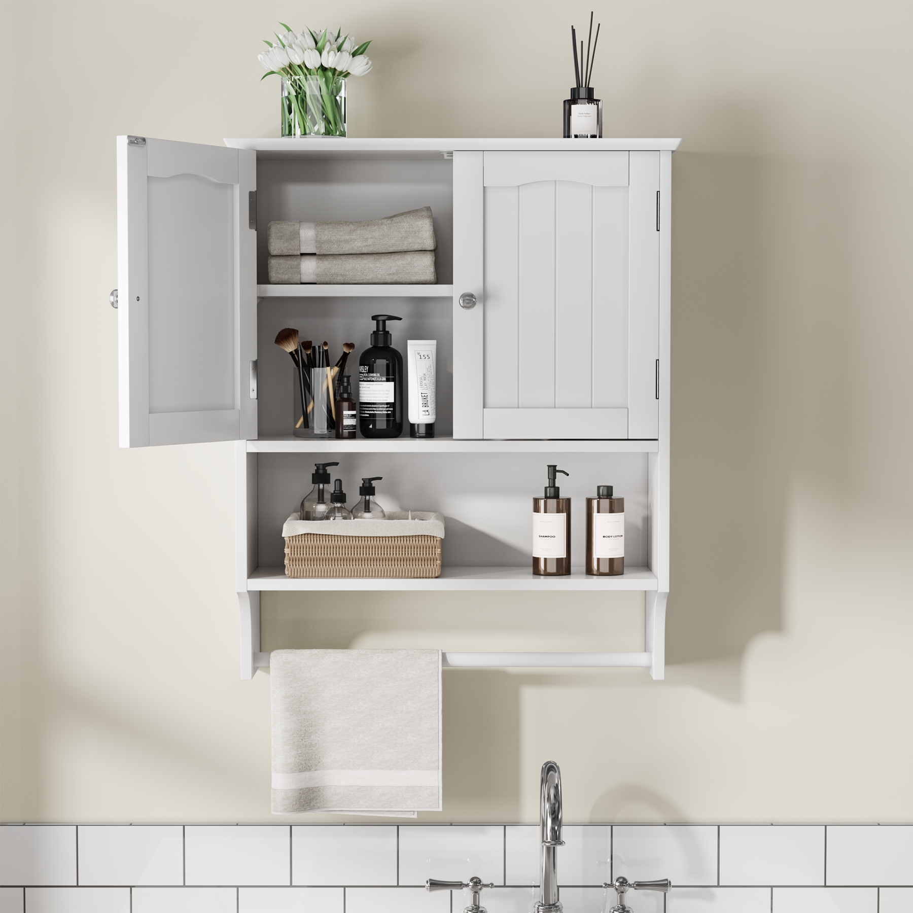 SONNI Wand Badezimmerschrank mit Handtuchhalter 2 verstellbare Regale offenes und geschlossenes Fach platzsparender MDF Hängeschrank Weiß 56,8×19×70 cm