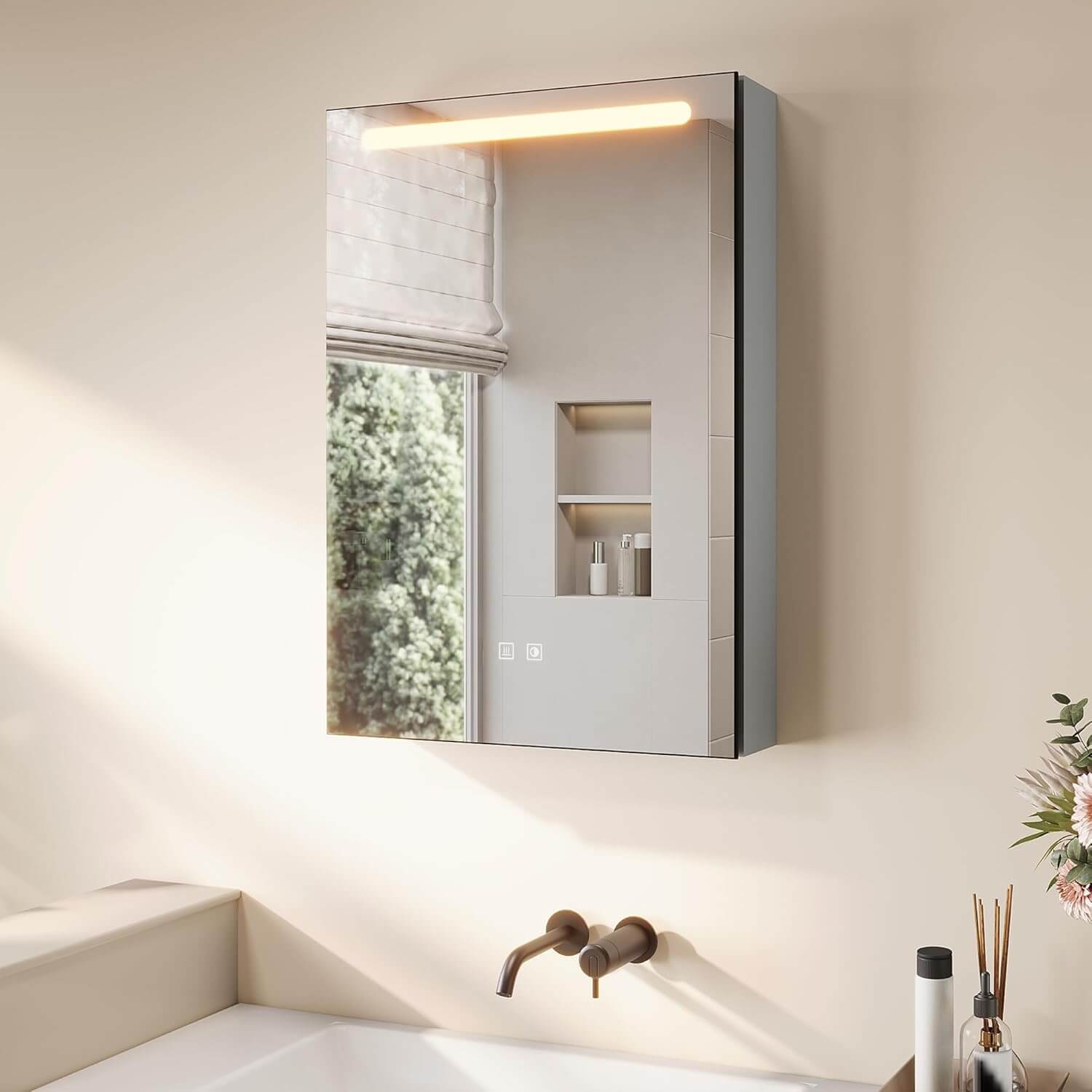 SONNI LED Spiegelschrank mit Make-up Ablage, Anti-Beschlag, Steckdose & Kosmetik-Organizer, 3 Lichtfarben Vollständig Montiert - Sonni Sanitär GmbH