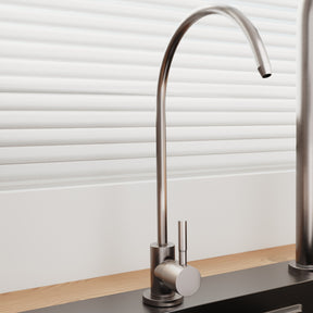 SONNI Spülbecken Einbauspüle Küchenspüle Waschbecken 304 SUS Edelstahl, Schwarz, 75/80×45×26 cm, Unterbauspüle mit 1 Becken, Abtropfkorb, Abfallsieb, Armatur, Schneidebrett, Tassenuntersetzer und Wasserfilterarmatur - Sonni Sanitär GmbH